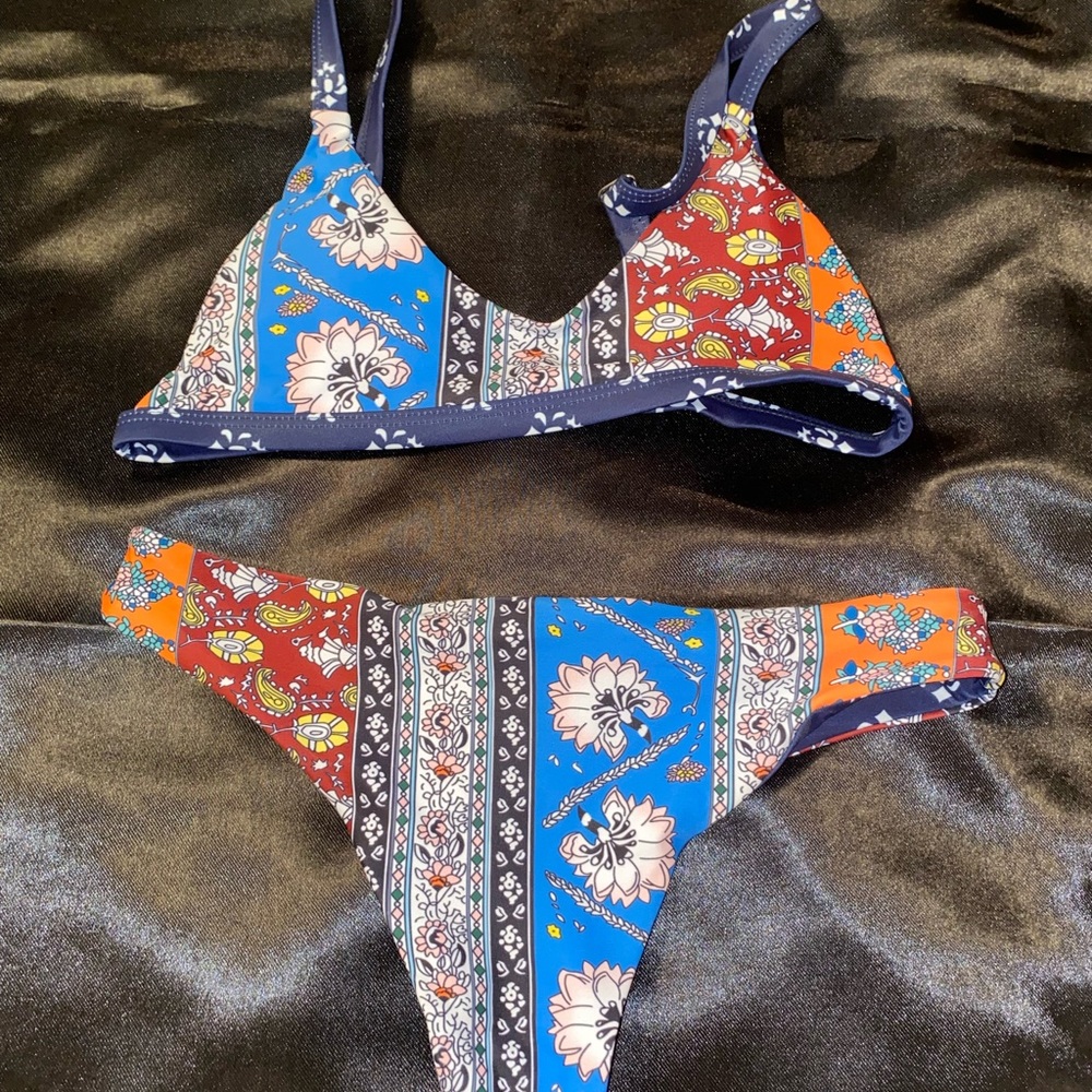 Reversible swimsuit